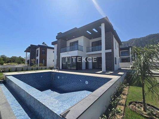Detached Villas with Unblocked Sea and Mountain Views in Girne