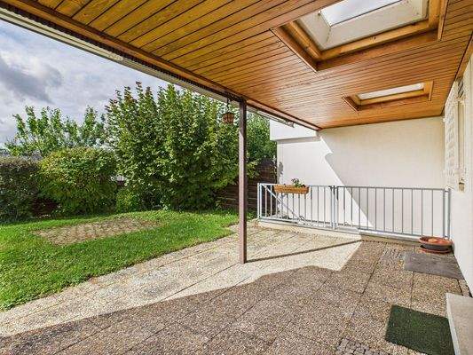 Überdachte Terrasse