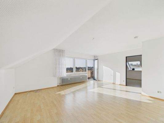 Wohnbereich mit Balkonzugang