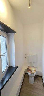 Vorderhaus DG-Bad mit WC