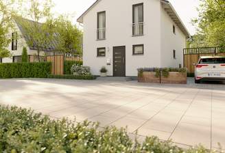 01_Aura125_Strasse