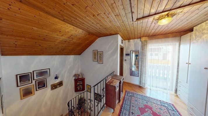 Jenesien-San-Genesio-Haus-zu-verkaufen-casa-in-vendita-appartamento-Wohnung-Bergblick-vista-montagne-neu-nuovo-due-appartamenti-zwei-Wohnungen-Bozen-Bolzano