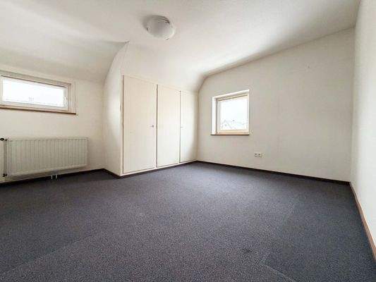 OG: Das zweite Schlafzimmer für beste Erholung