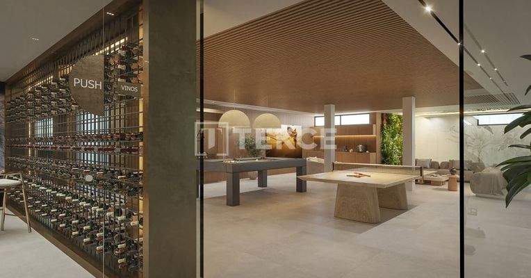 Apartments with Extensive Amenities and Pools Near Sea in Benalmádena