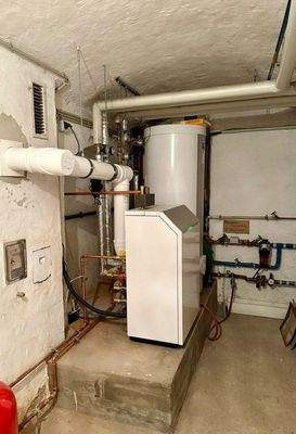 Brennwert Gas Heizung Bj. 2023