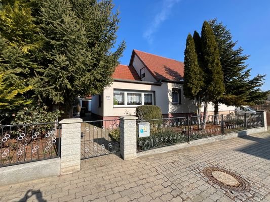 Aussenansicht_Straße.JPG