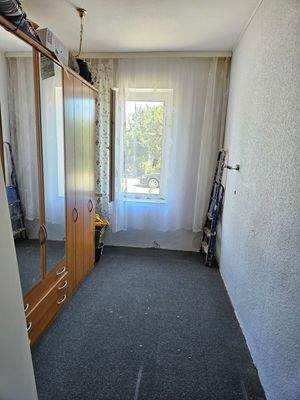 Arbeits-/Schlafzimmer