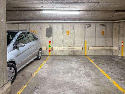 Tiefgaragenstellplatz