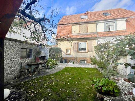 Hausansicht vom Garten aus