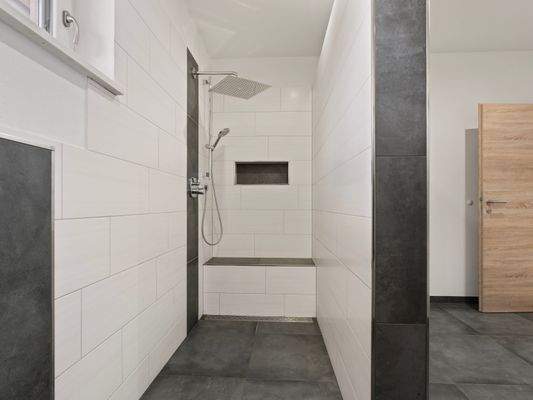 Obergeschoss - Badezimmer