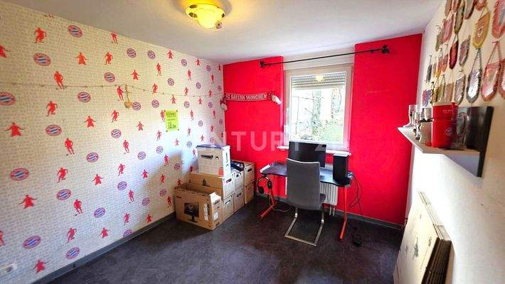 Großes geräumiges Multizimmer bzw. Büro, Gästezimmer