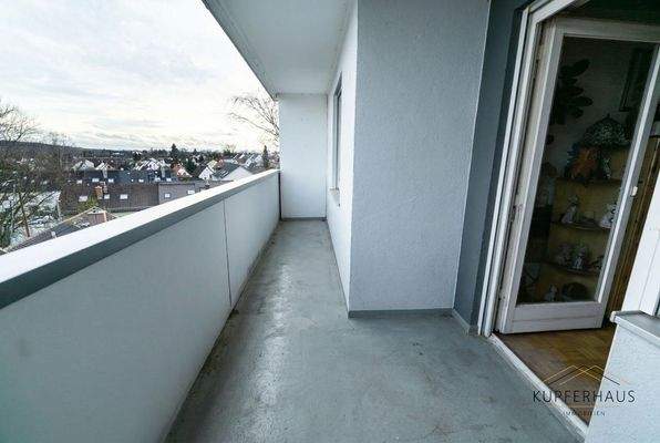 Großer Balkon (leer)