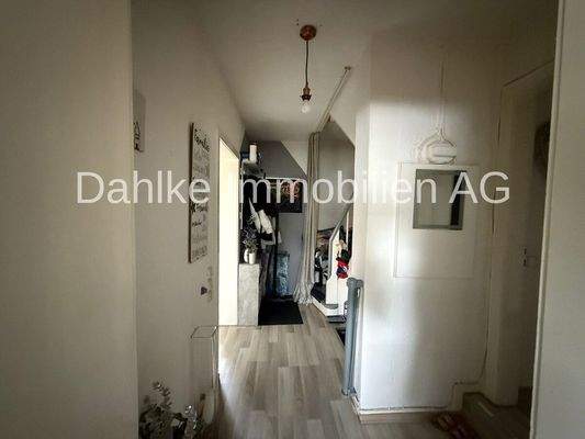 Flur, Bild 2, Wohnung DG