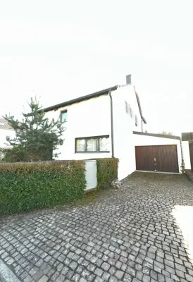 Straßenansicht