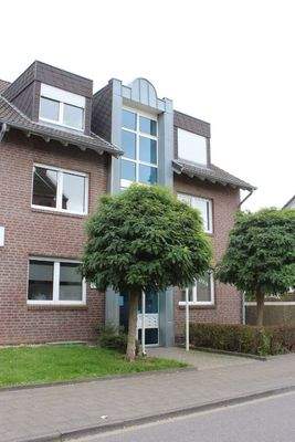 Hausfront Straßenseite