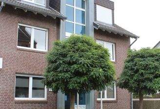 Hausfront Straßenseite