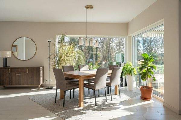 Möbelierungsbeispiel Wohn- und Essbereich