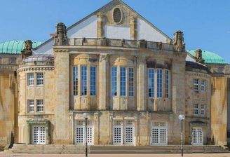 Theater, Kulturpalast, Hotel, Kino, Galerie