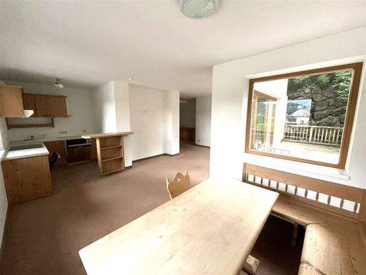 Whn. 2 Küche & Essbereich