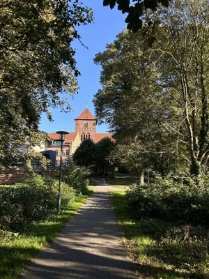 Stadtpark mit Blick zur Kirche