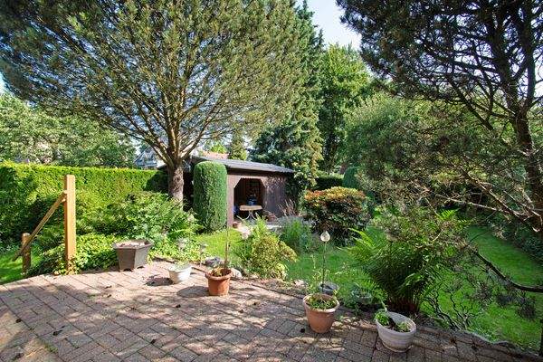 Terrassenbereich mit Blick ins Grüne