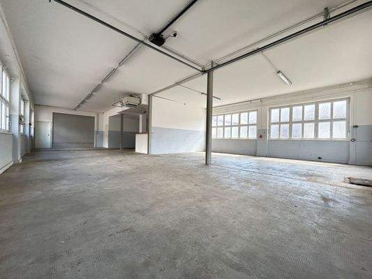 Halle 1 (links): Erster Teil und Mittelteil