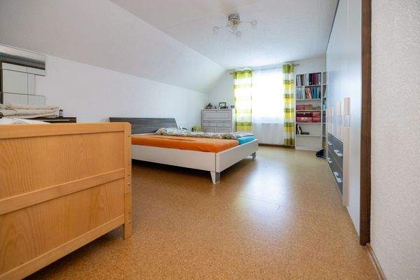 Schlafzimmer 2 OG
