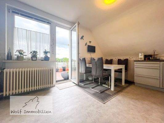 Küche und Dachterrasse DG