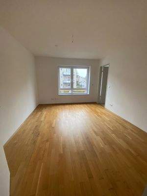 Schlafzimmer, rechts Zugang Bad