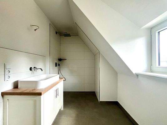 Bad Dachgeschoss