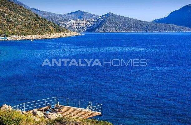 Detached Beachfront House with Private Pool in Kaş Kalkan