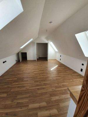 begehb. Kleiderschr. rechts