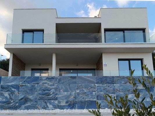 Hausansicht vom Pool