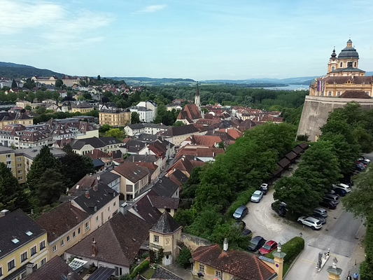 Blick vom Stift Melk auf die Stadt