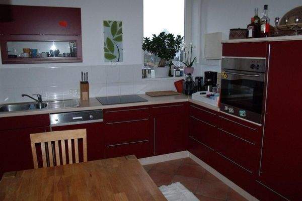 MODERNE EINBAUKÜCHE