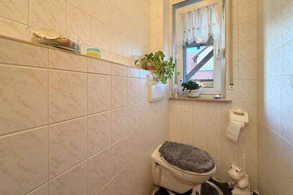 Gäste- WC mit Tageslicht