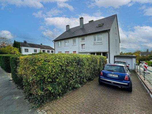 Garage und Stellplatz