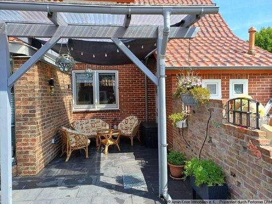 weitere überdachte Terrasse