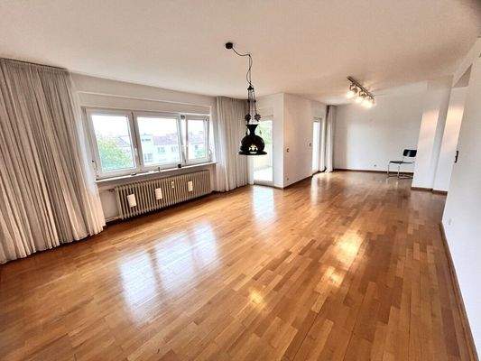 Großes Ensemble mit...