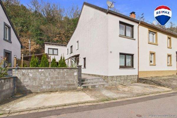 REMAX Immobilien DeLux Haus in Losheim am See - Britten zu verkaufen