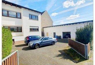 Hof, Hausanbau, Garagen