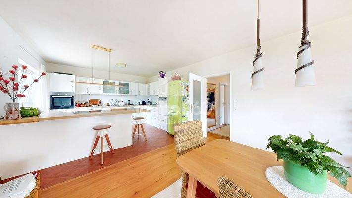 Zimmer 4 / Wohnküche OG