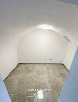 Gewölberaum im Erdgeschoss