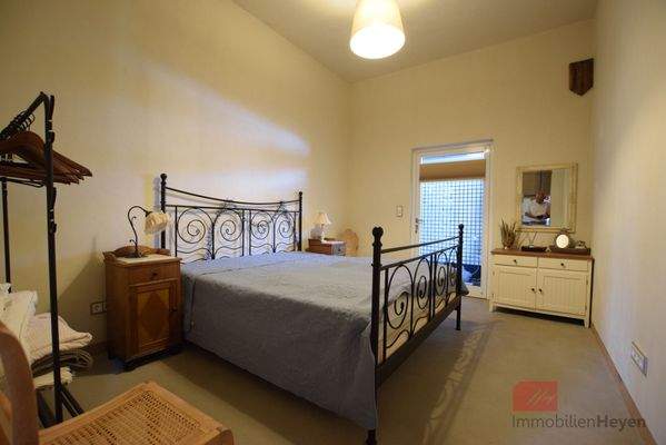 Schlafzimmer der Hauptwohnung