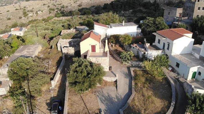 Kreta, Patima: Zweistöckiges Haus mit Berg- und Meerblick sowie zusätzlicher Ausbaumöglichkeit zu verkaufen
