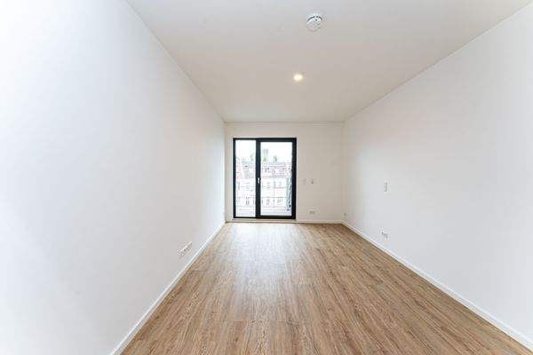 Box 75 Apt 6 (2 of 10).jpg