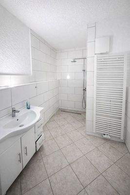 Bad 2 / barriefreie Dusche