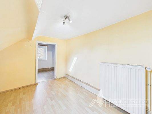 CAM04062G0-PR0049-STILL016