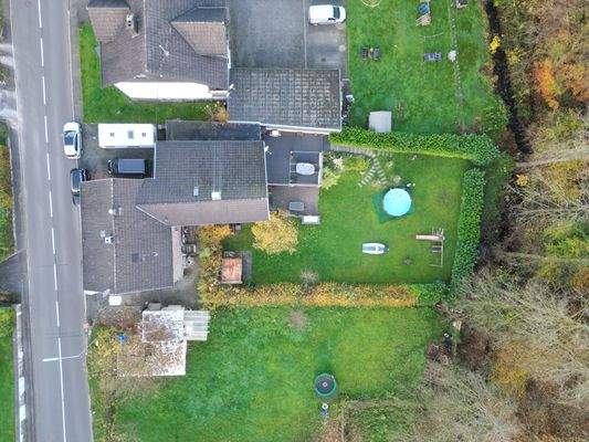 Ansicht vom gesamten Grundstück 