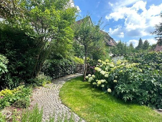 Gartengrundstück mit Zugang 